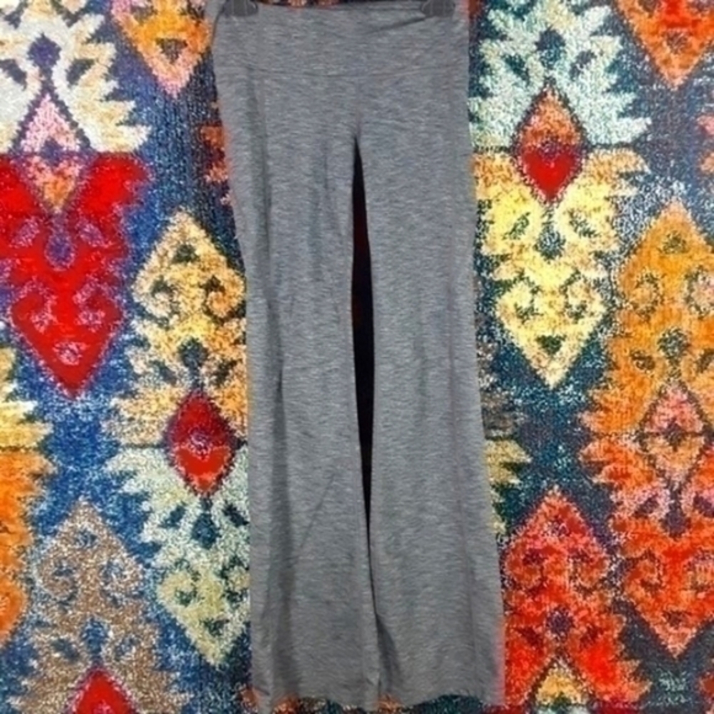 athleta womens gray Revelation yoga pants Sx32 EUC